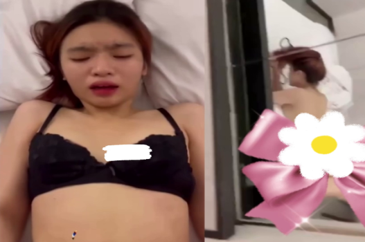 Dùng sextoy lạ khiến bím em mê mẩn không thôi